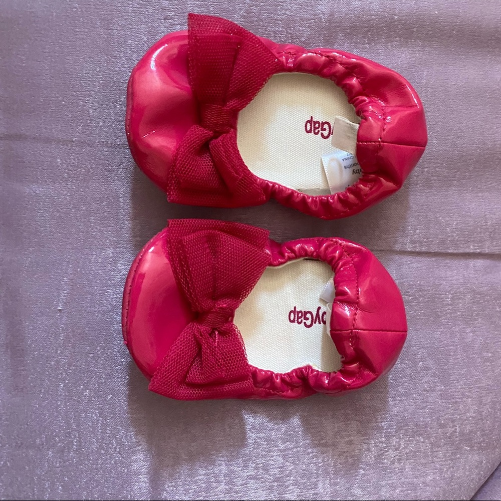 Gap baby shoes